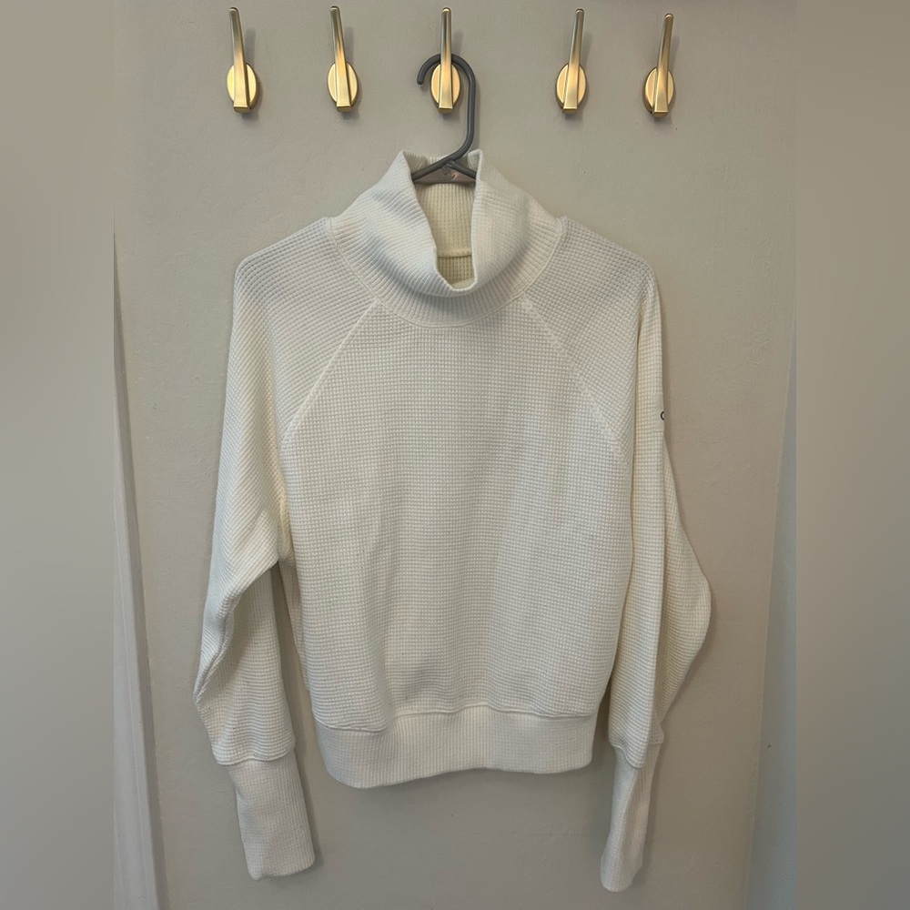 Cream Waffle Alo Turtleneck, Sz S